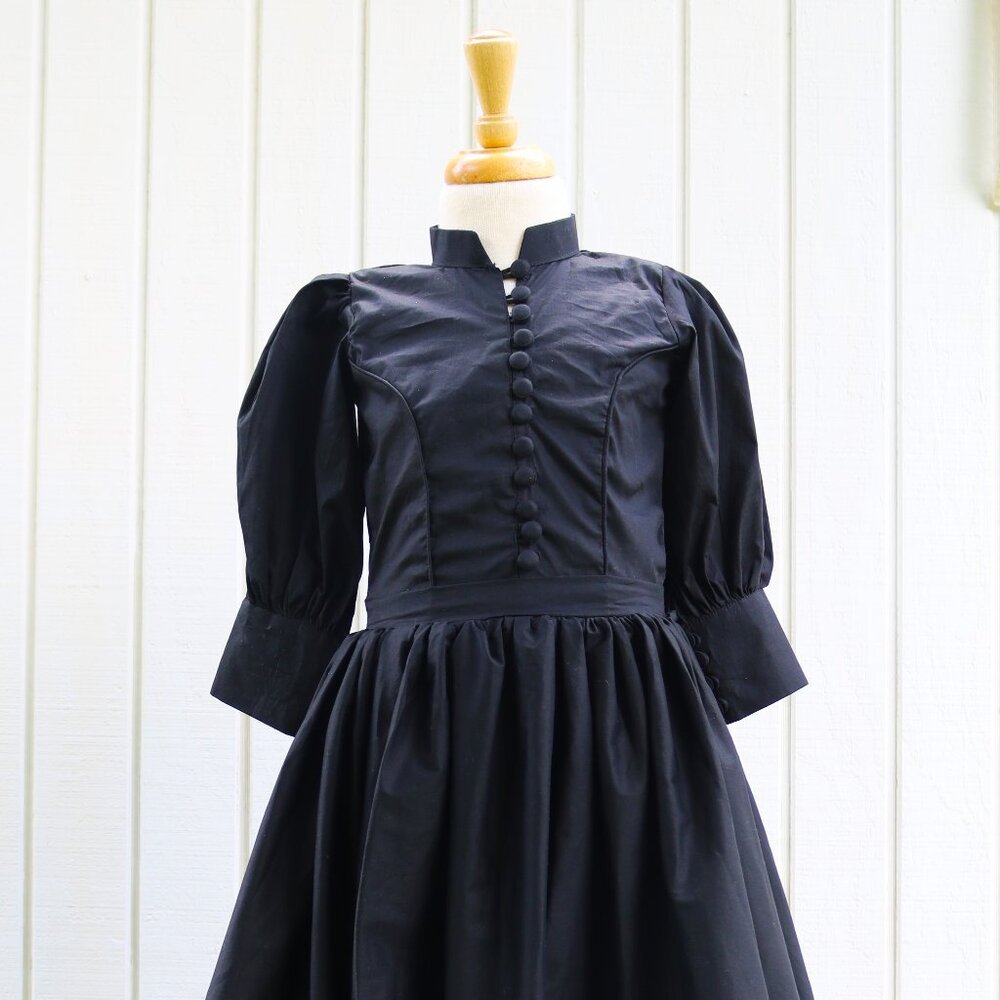 Witch Dress‎ - Picture 7 of 8